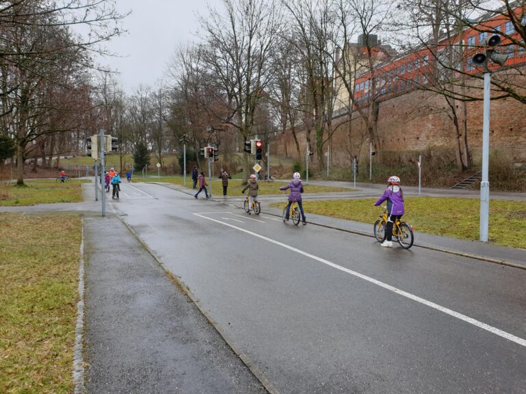 FahrradFührerschein für die 4. Klassen Grundschule und